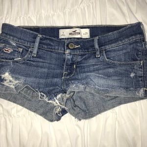 Hollister low rise short-shorts!